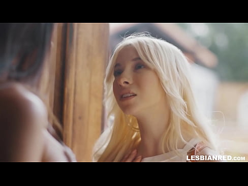 ❤️ Chica vuelve a casa unos meses después y acaba comiéndole el coño a su madrastra ❌ Video de porno en es.sex-porntube.ru ❌️
